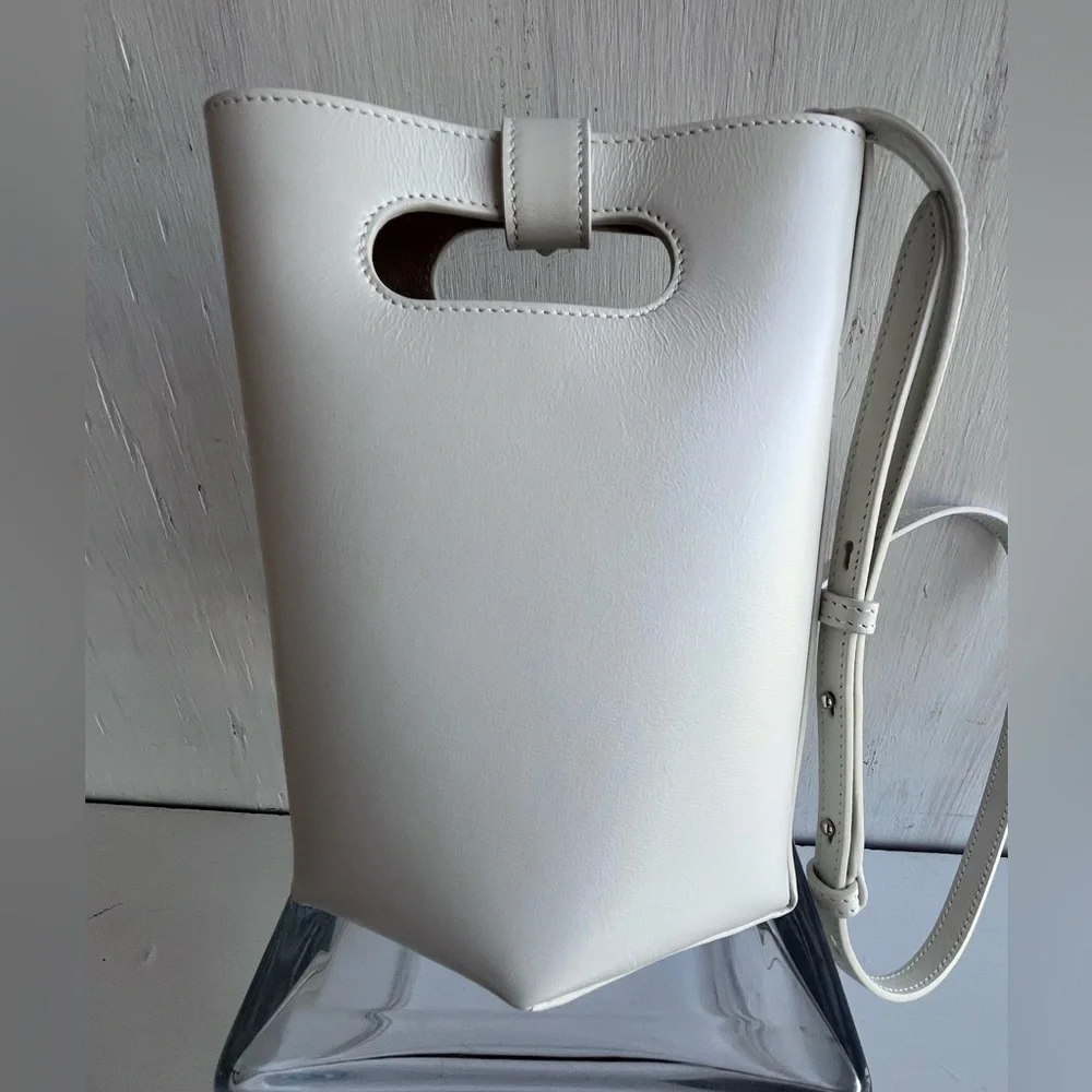 Alaïa Folded Small Leather Tote Bag- Blanc Optique